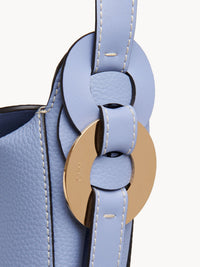 Sac pochette téléphone Darryl en cuir - Gentle Blue