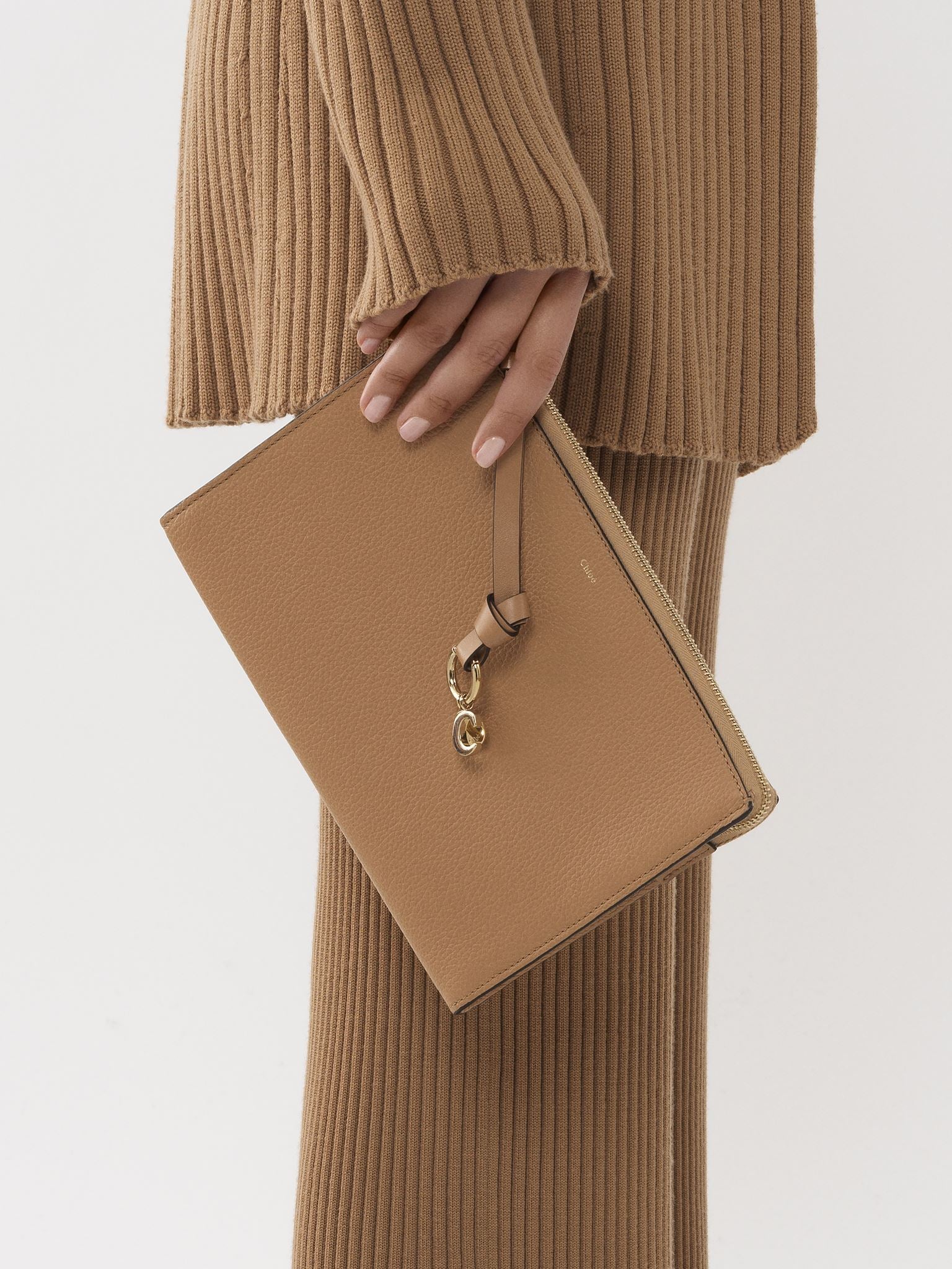 Pochette Alphabet en cuir - Bronzage Léger