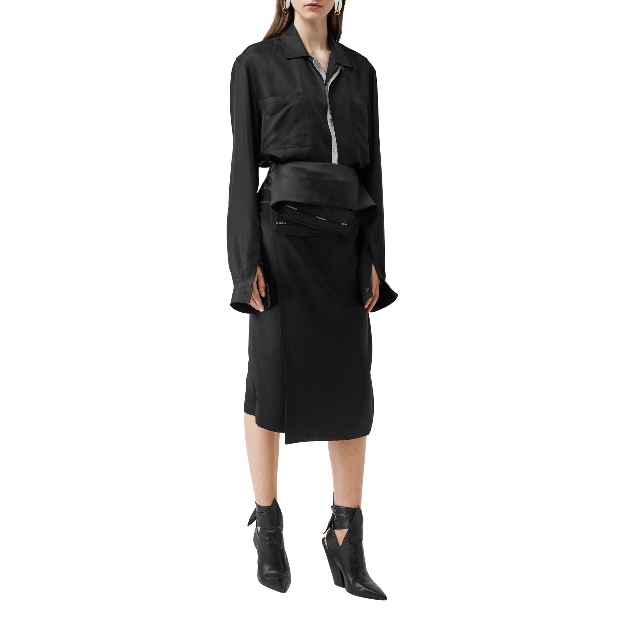 Chemise à pli en satin de soie avec logo appliqué - Black