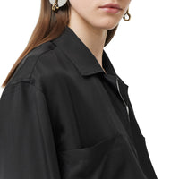 Chemise à pli en satin de soie avec logo appliqué - Black