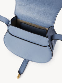 Petit sac porté épaule Marcie en cuir - Shady Cobalt