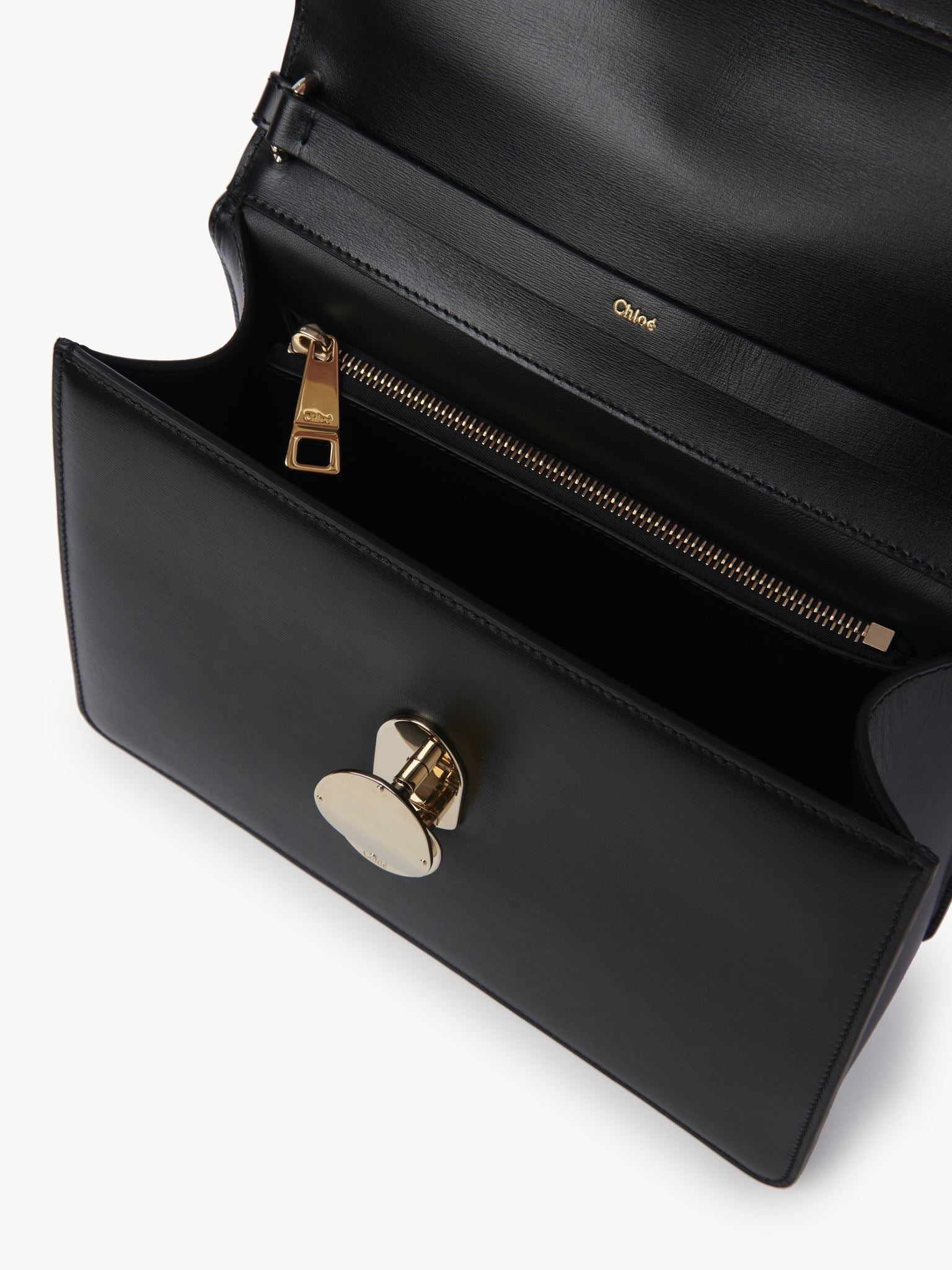Sac moyen à rabat Penelope en cuir - Black