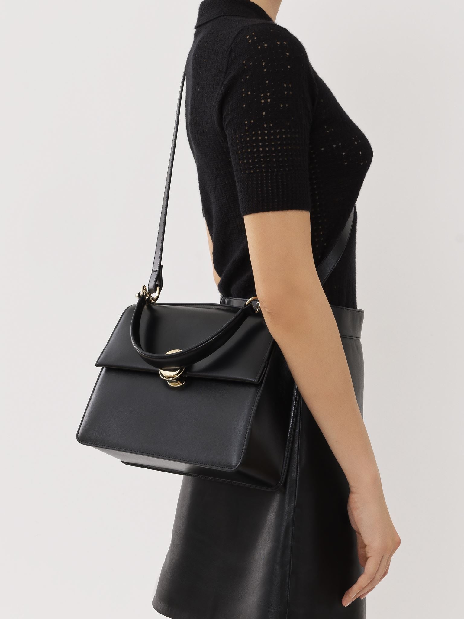 Sac moyen à rabat Penelope en cuir - Black
