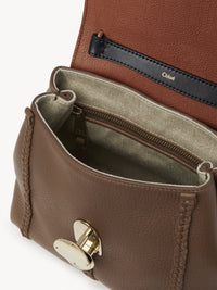 Petit sac souple porté épaule Penelope en cuir - Noix Foncée