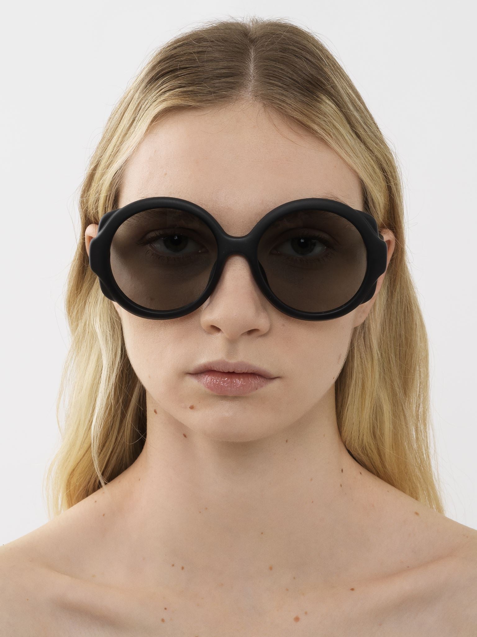 Lunettes de soleil rondes Mirtha - Black