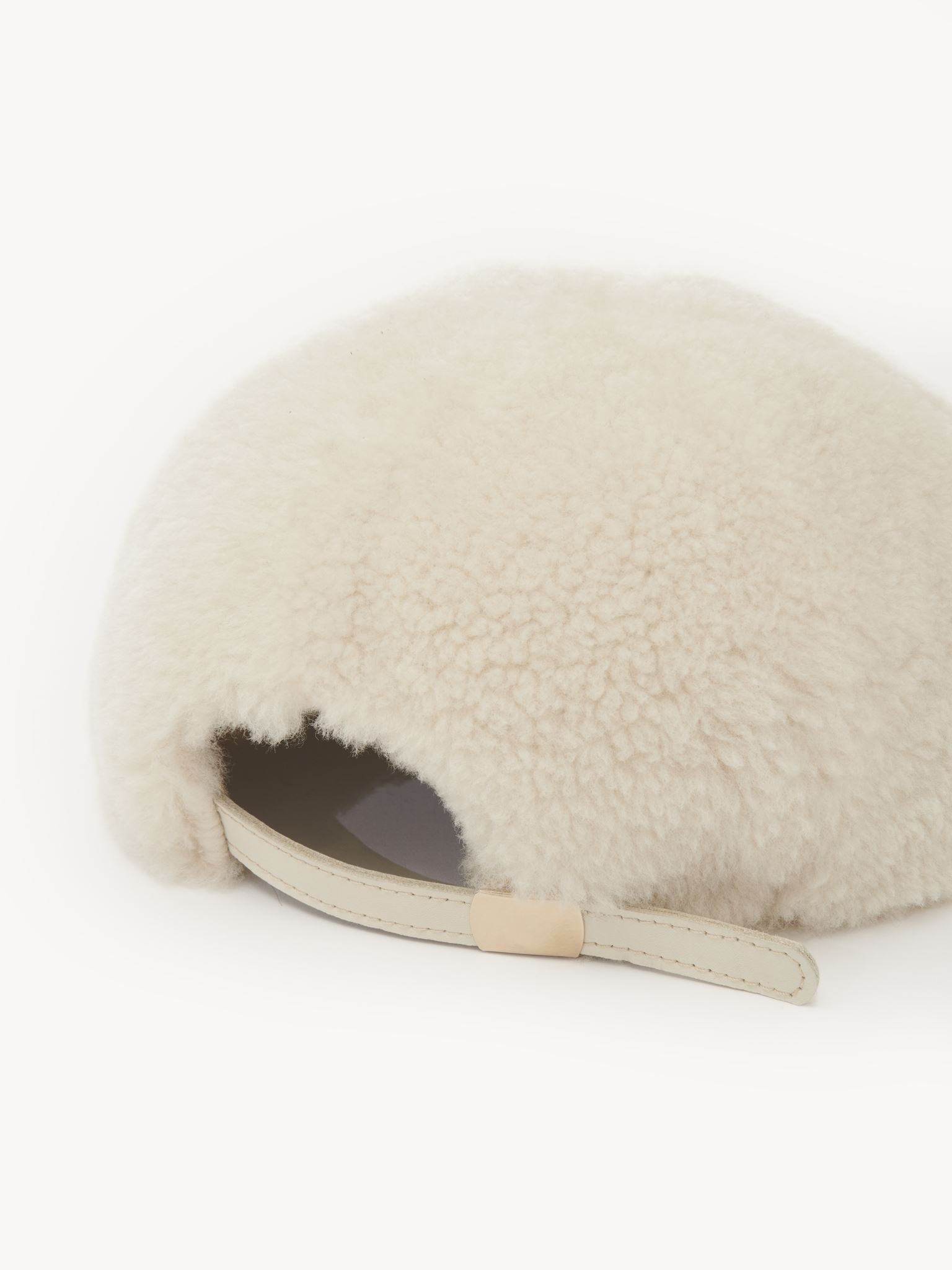 Casquette à logo Chloé en shearling - Soft Beige