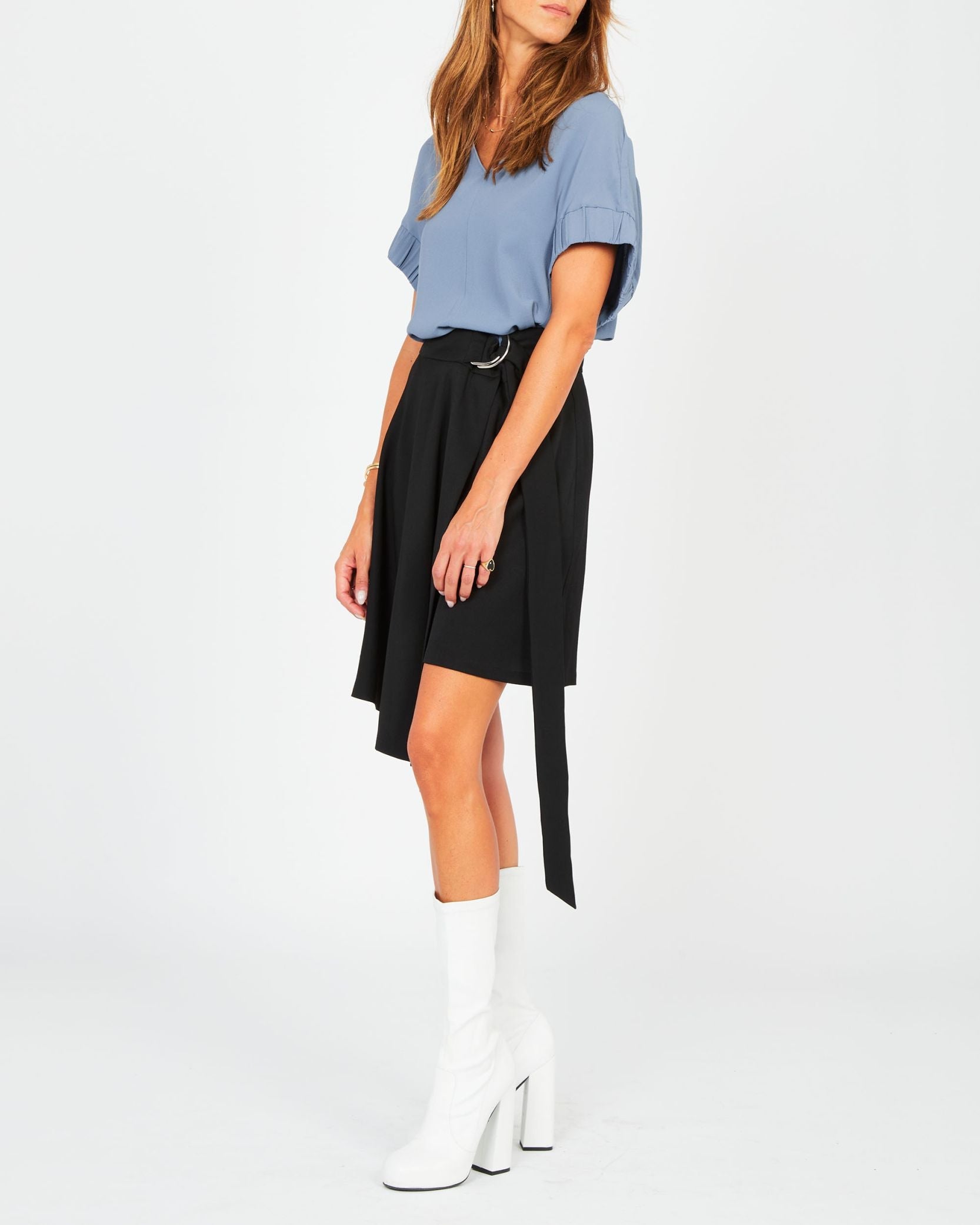Jupe courte en gabardine de laine - Noir