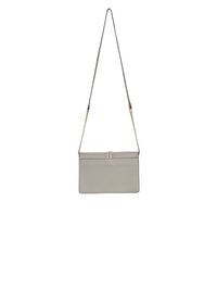 Pochette Alphabet en cuir grainé et brillant sur chaîne - Cachemire Gris
