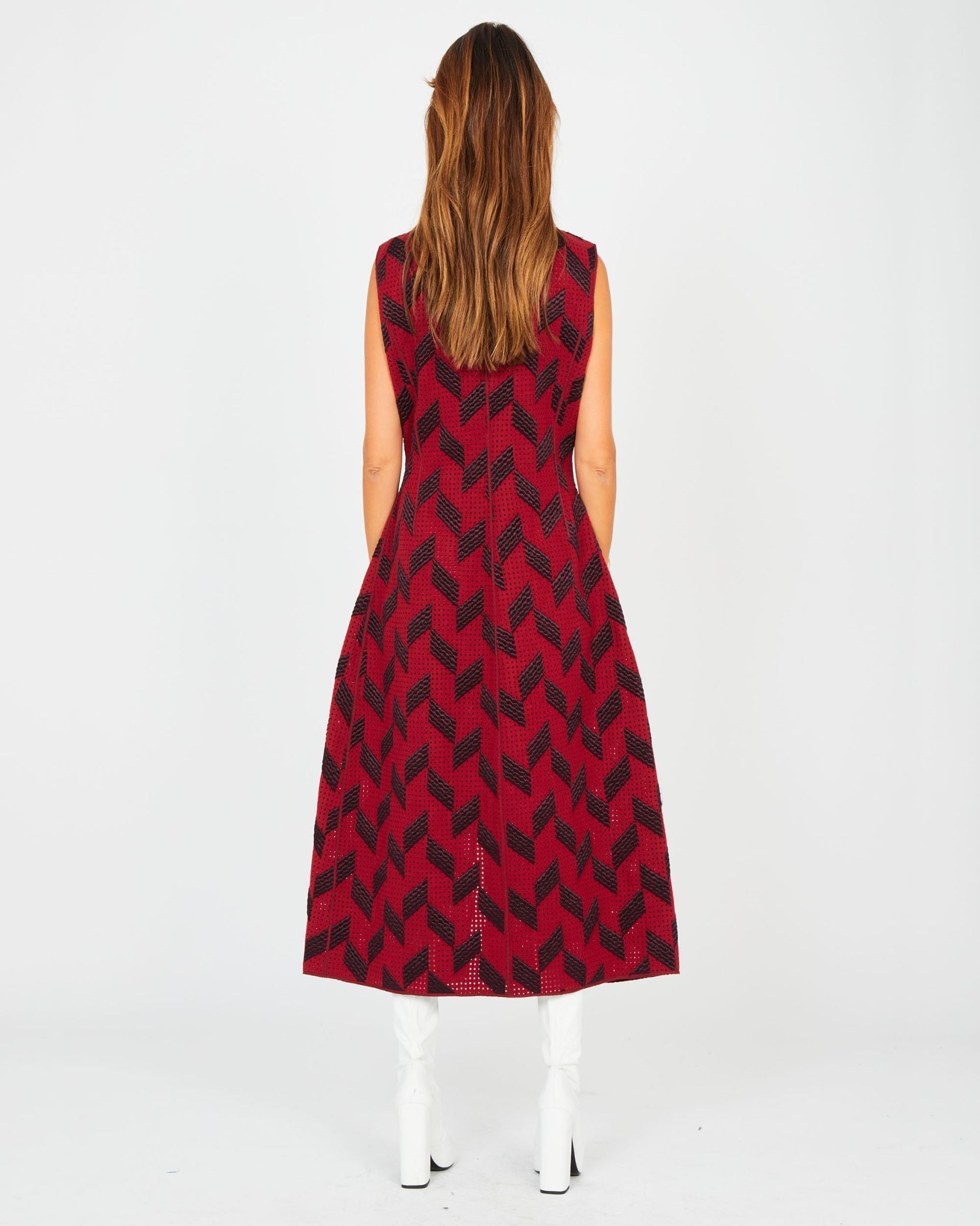 Robe chevrons perforée brodée en laine - Bordeaux
