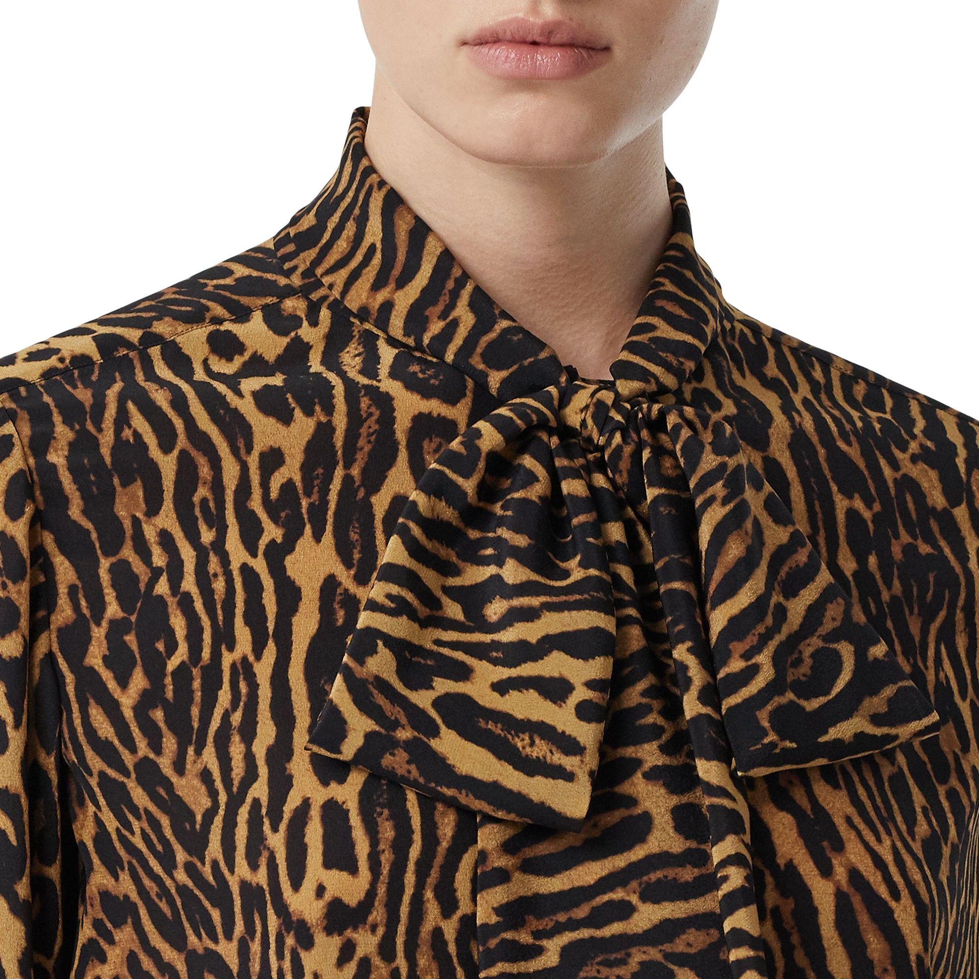 Chemisier à col lavallière en soie - Dark Mustard