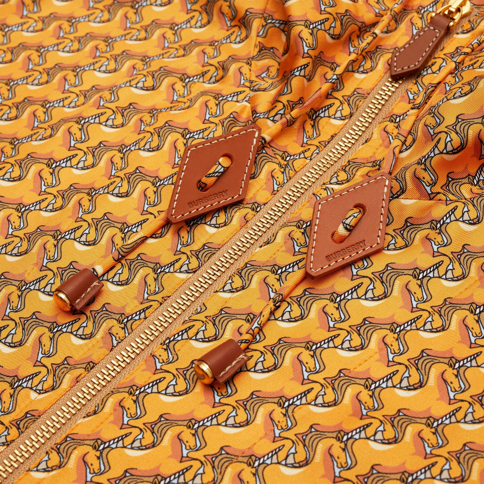 Veste à capuche en sergé de soie à imprimé licorne - Bright Melon