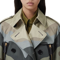 Trench court en coton à imprimé camouflage - Sage Green