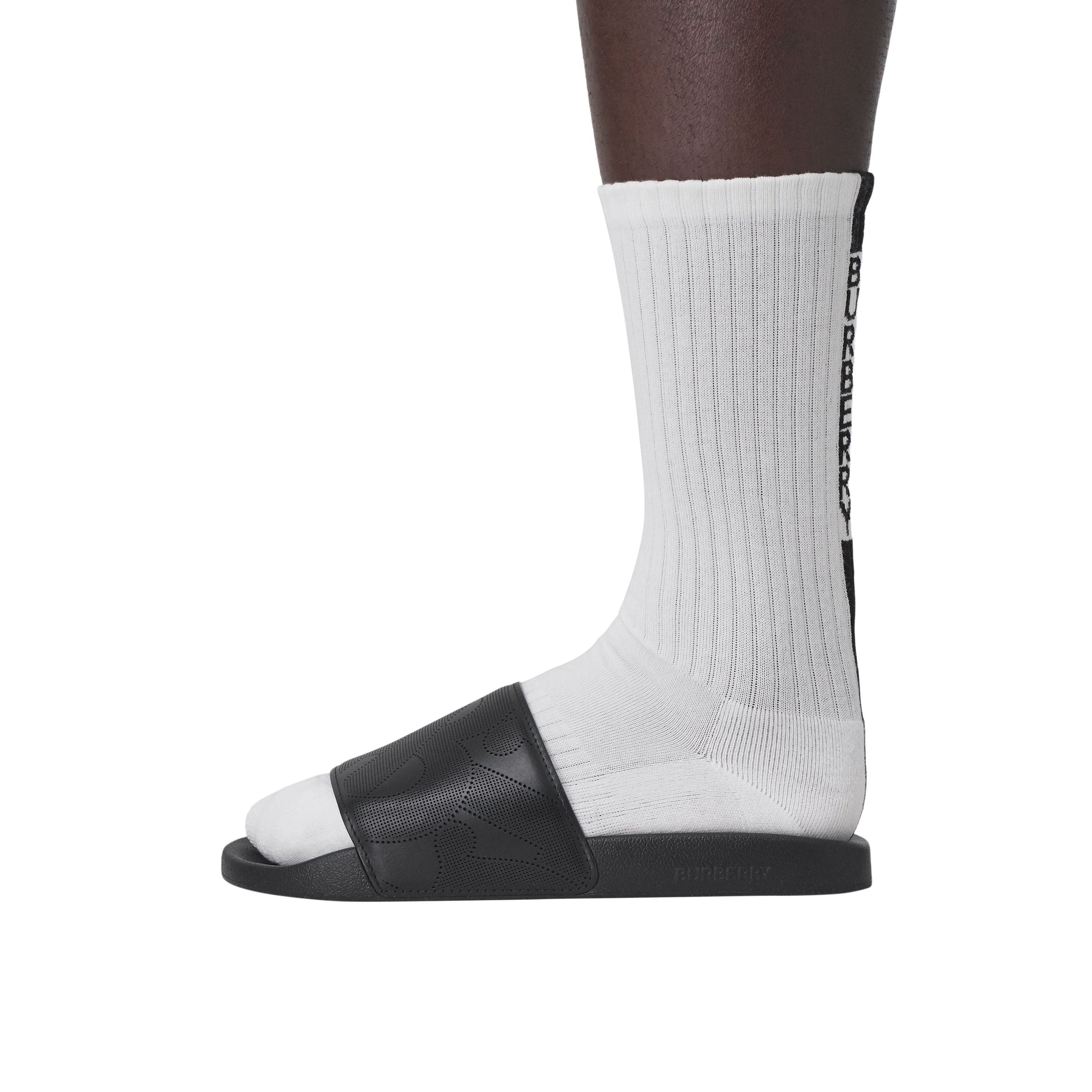 Mules plates en cuir perforé - Black