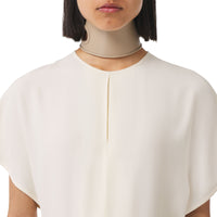 Robe en satin drapée à manches cape - Soft Sand