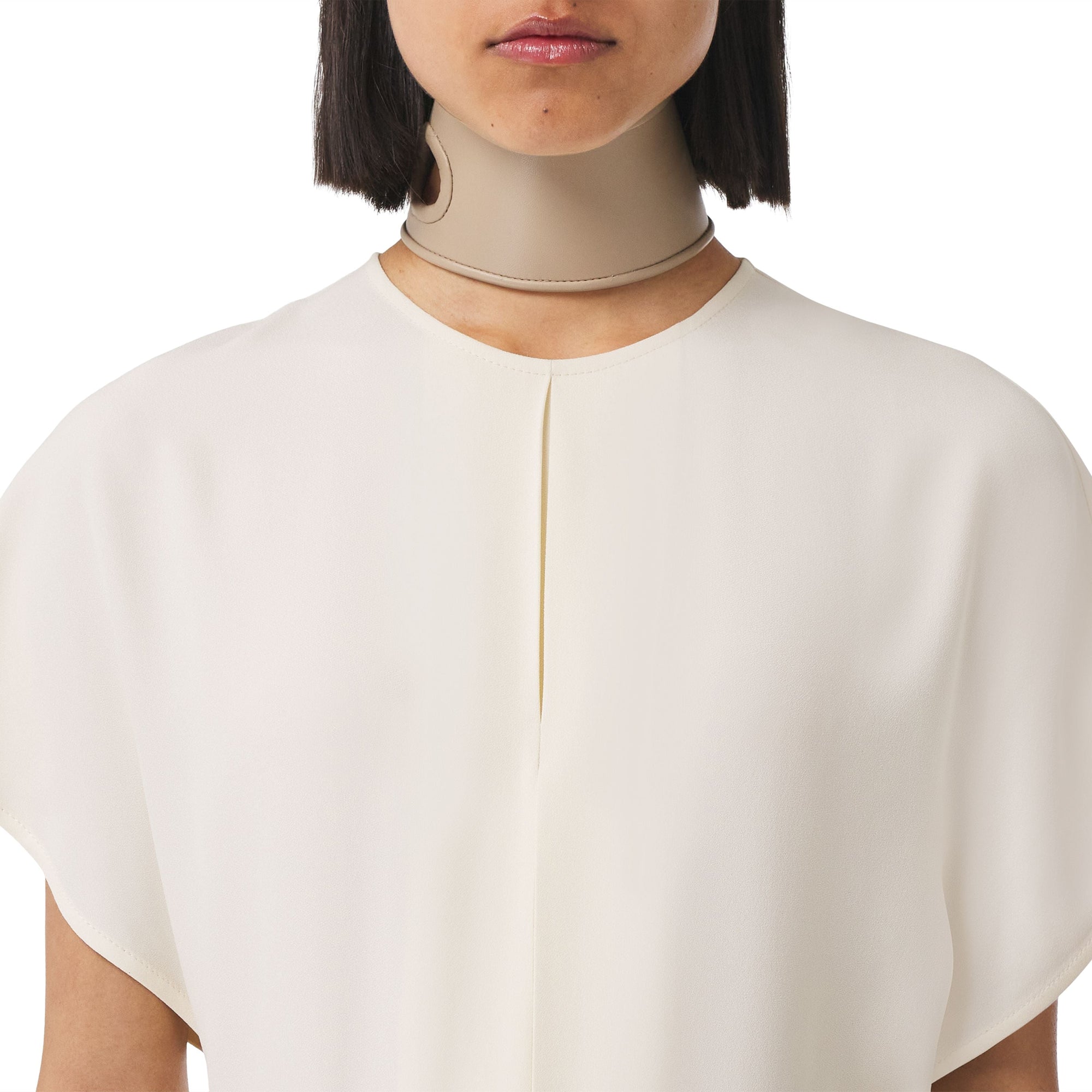 Robe en satin drapée à manches cape - Soft Sand