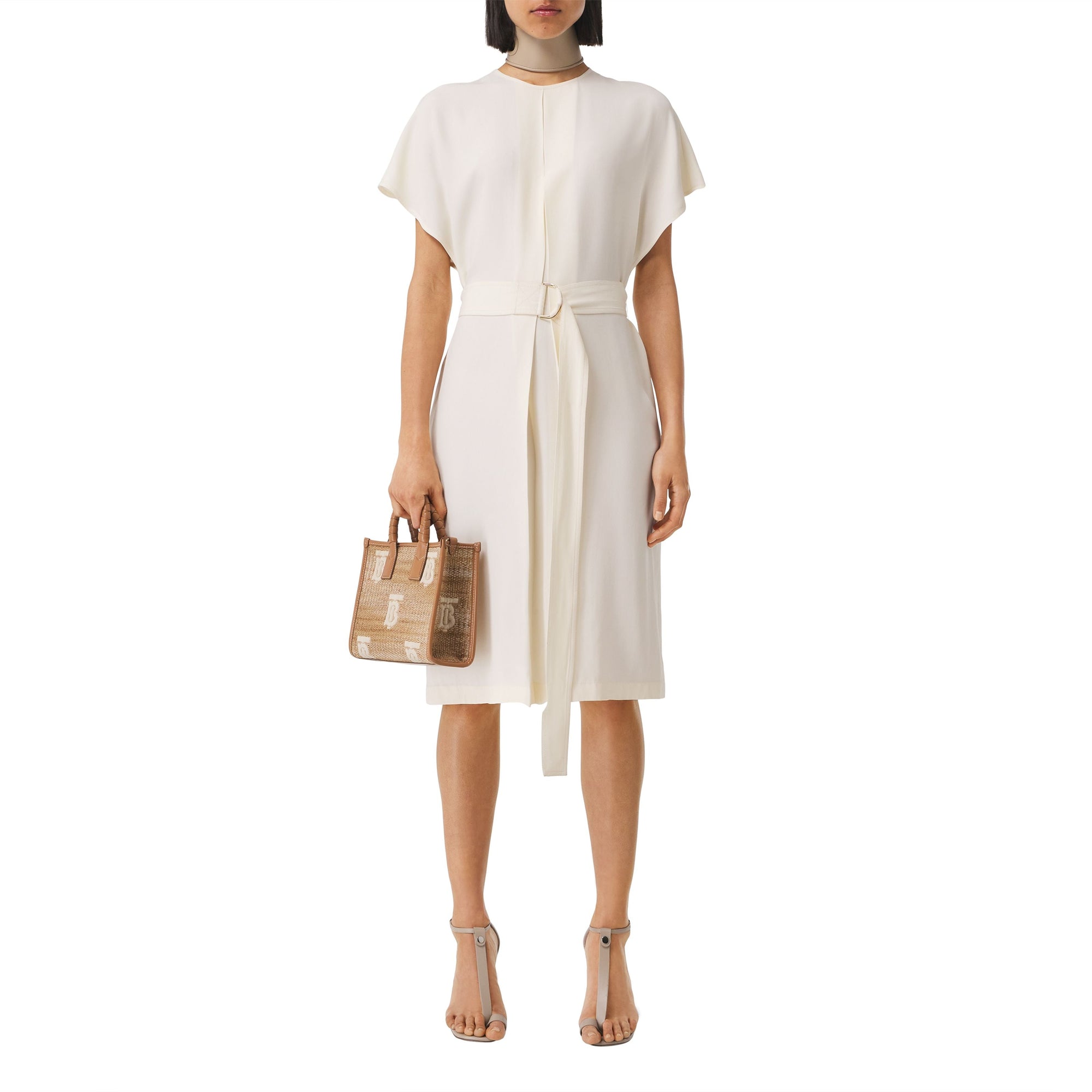 Robe en satin drapée à manches cape - Soft Sand