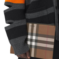 Grande pochette zippée à motif check - Dark Birch Brown