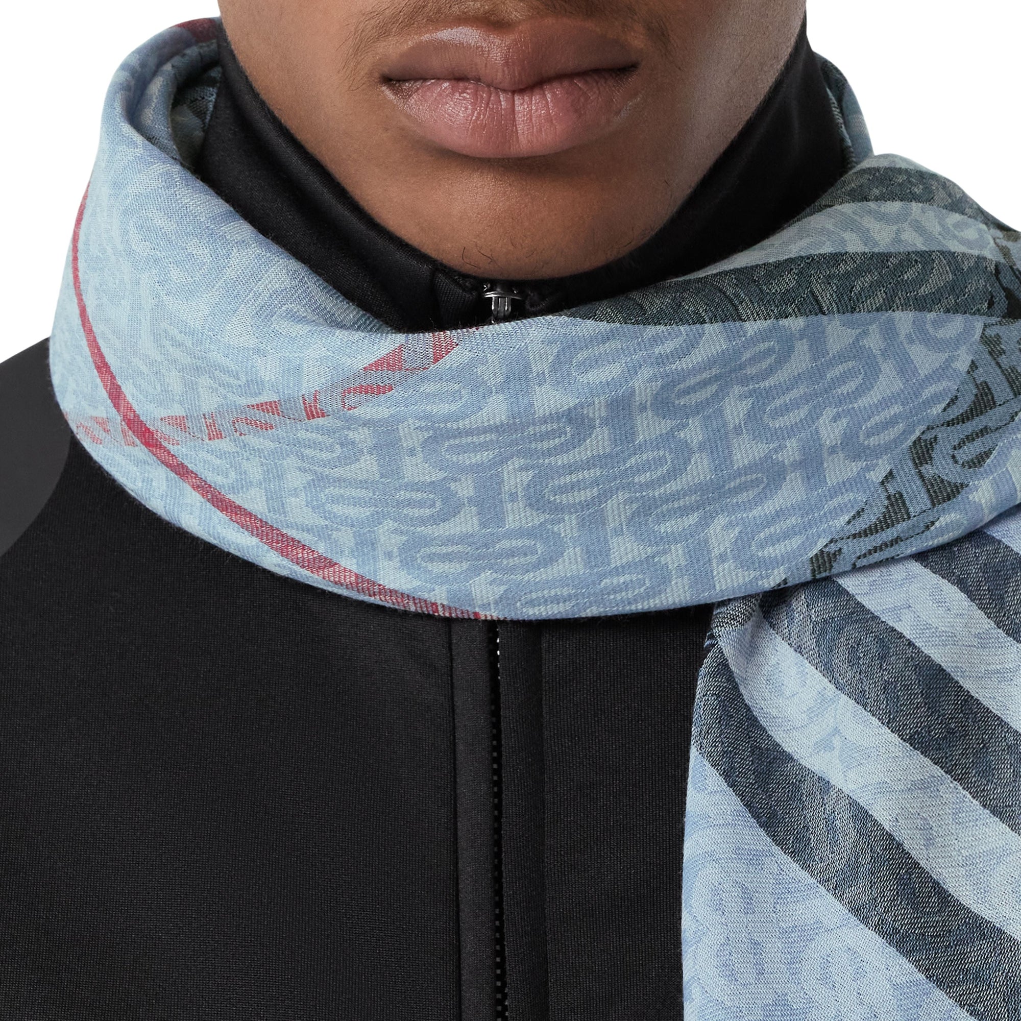 Écharpe légère en laine et soie - Pale Blue
