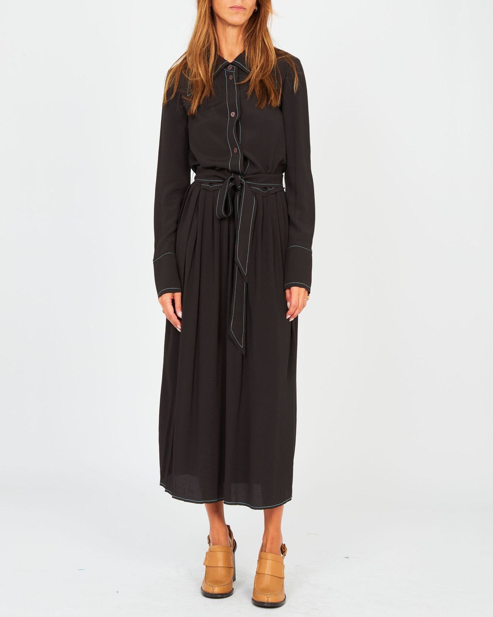 Robe chemise hanches plissées - Ébène
