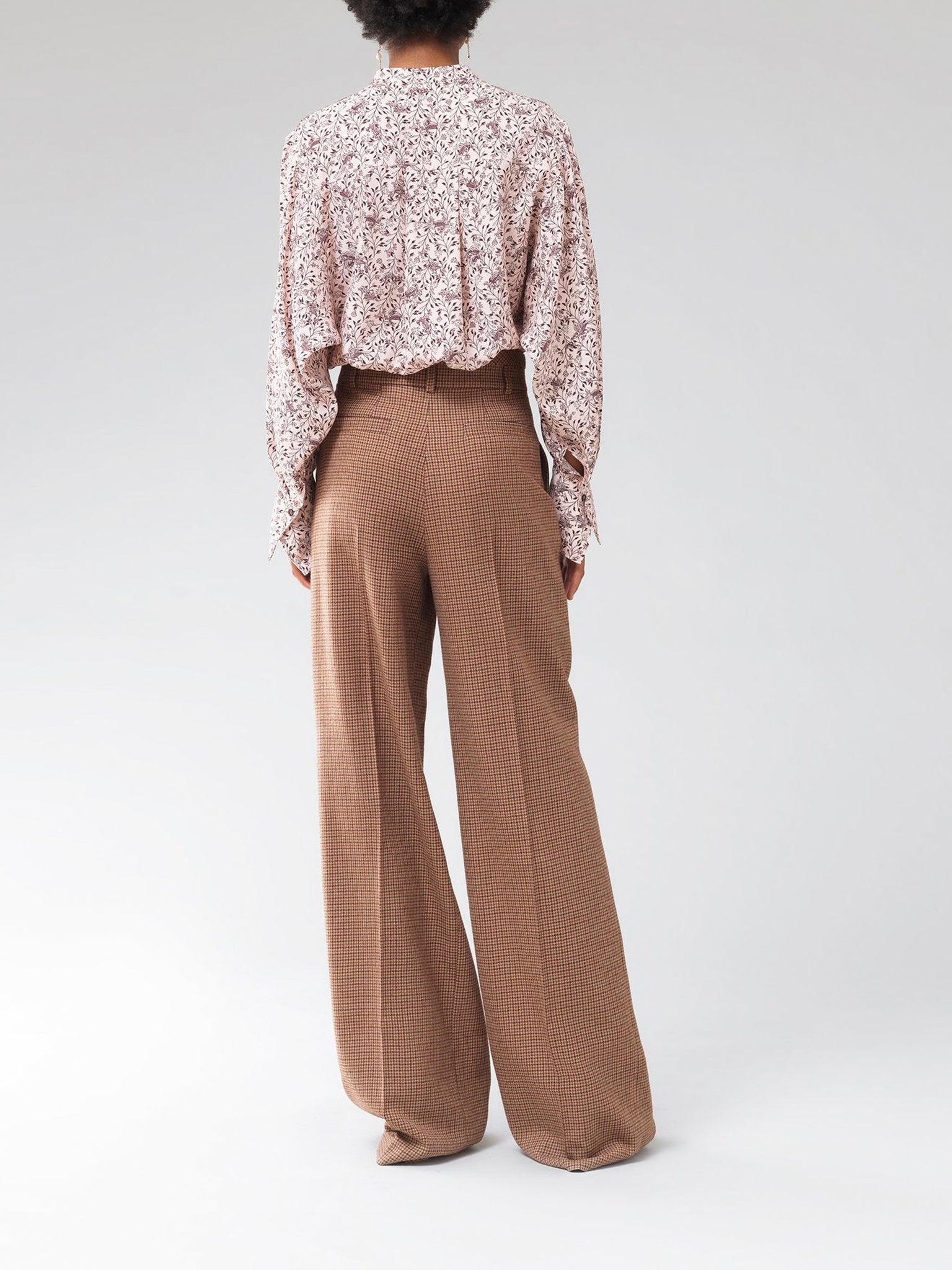 Pantalon évasé taille haute en laine vierge - Beige & Brown