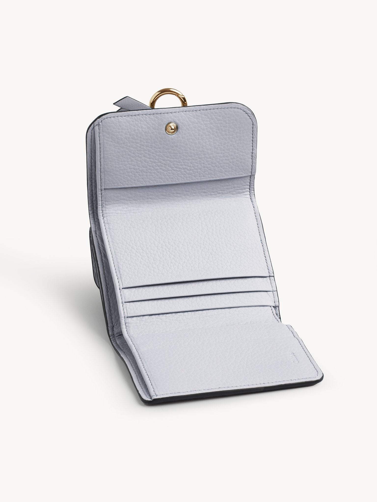 Portefeuille compact à trois volets Alphabet en cuir - Light Cloud