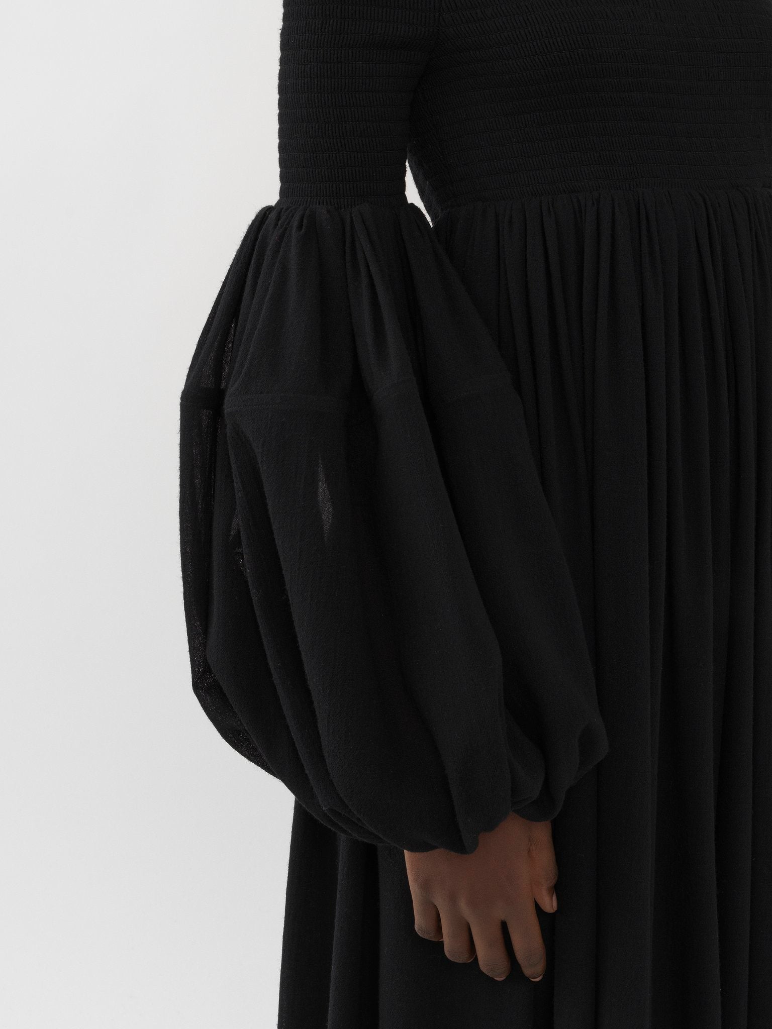 Robe à manches longues smockée en laine - Black