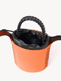 Mini sac seau Louela en cuir - Henna Orange