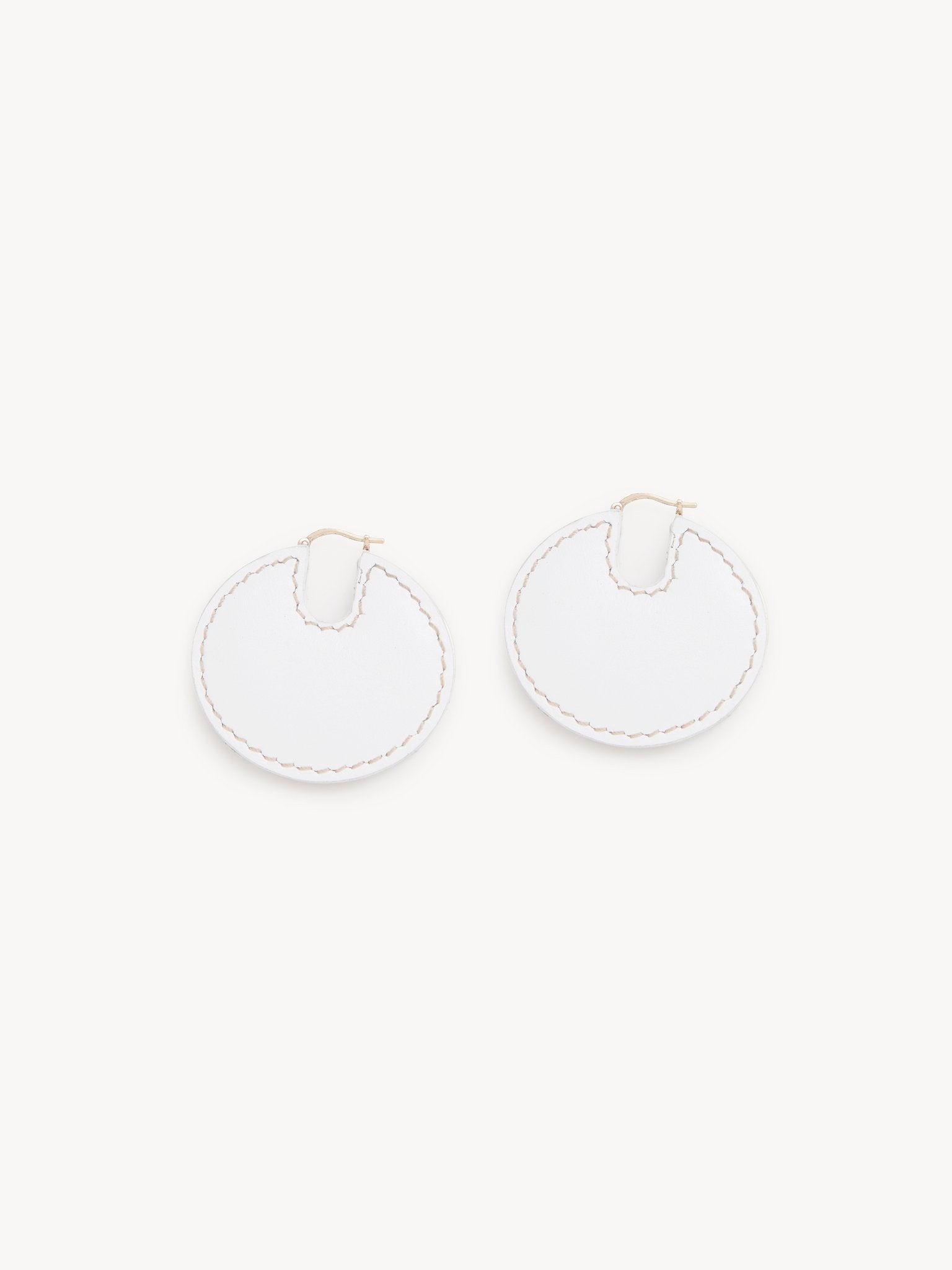 Boucles d’oreilles Edith en laiton - White