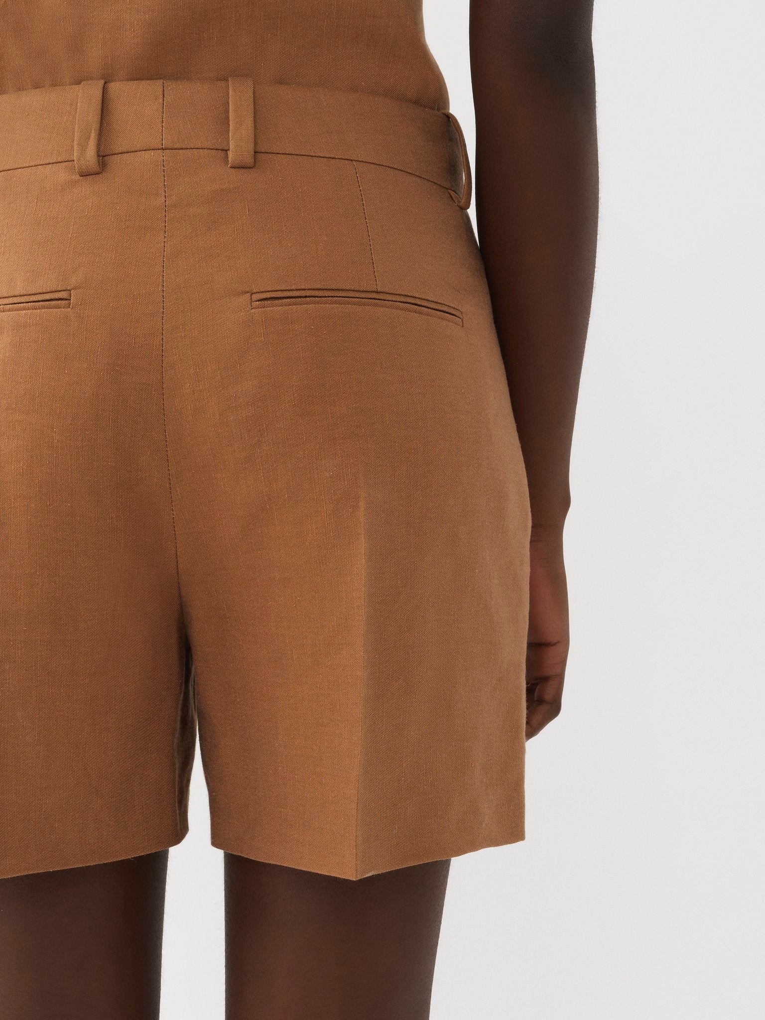 Short costume plis masculins en lin - Mustard Brown