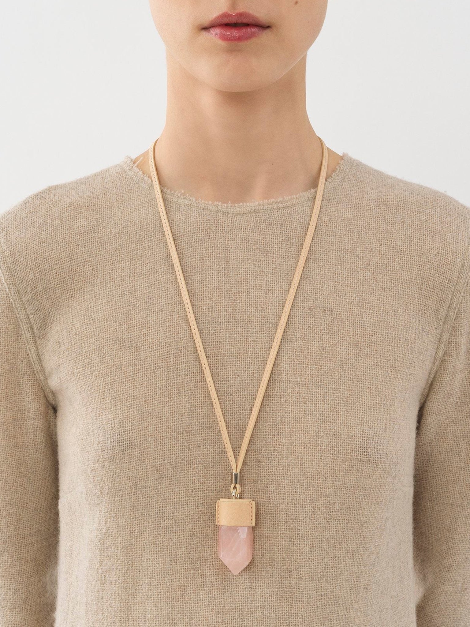 Collier moyen Jemma en laiton et pierre semi préçieuse - Beige & Pink