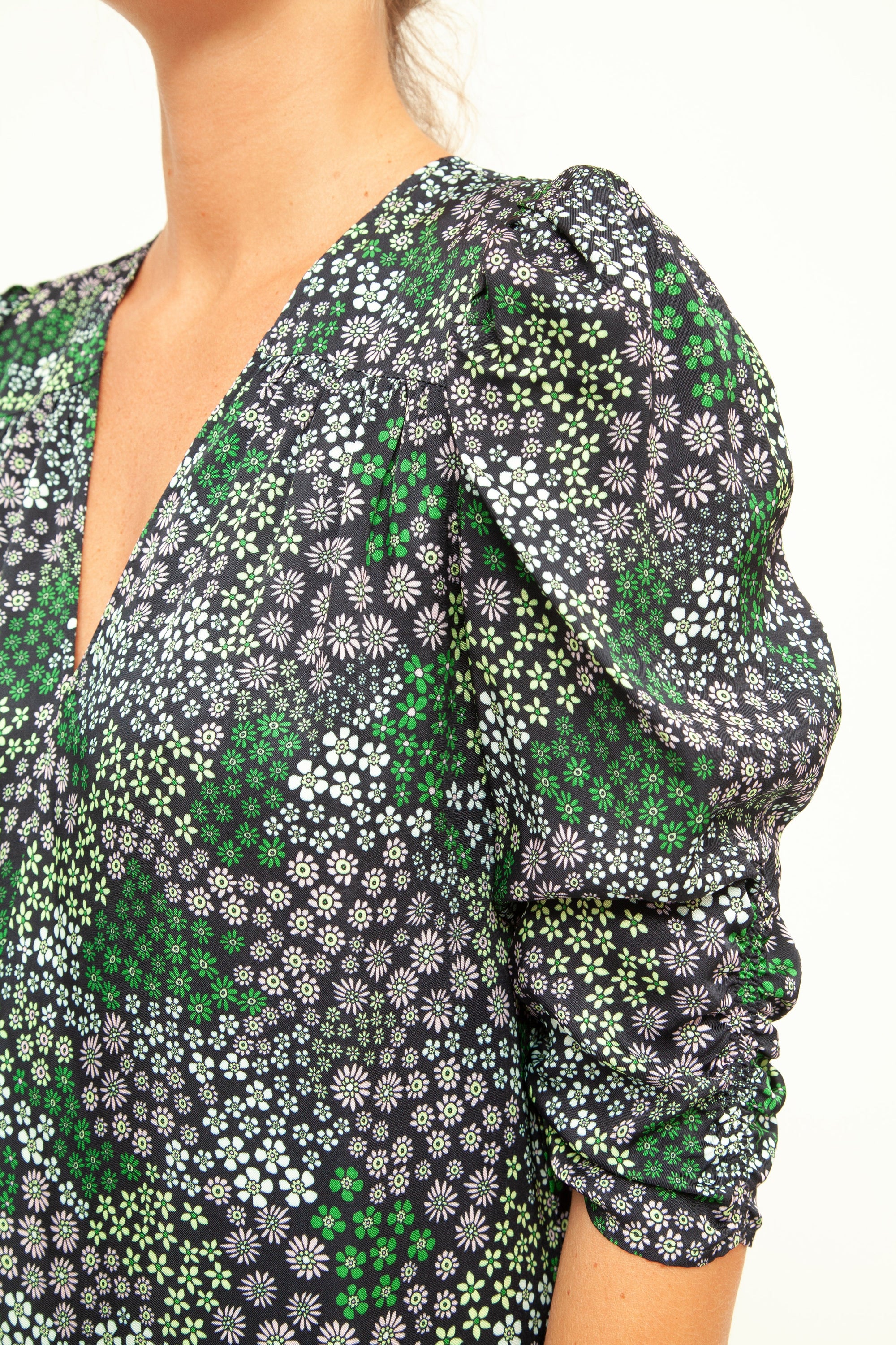 Robe col V à fleurs - Multicolor