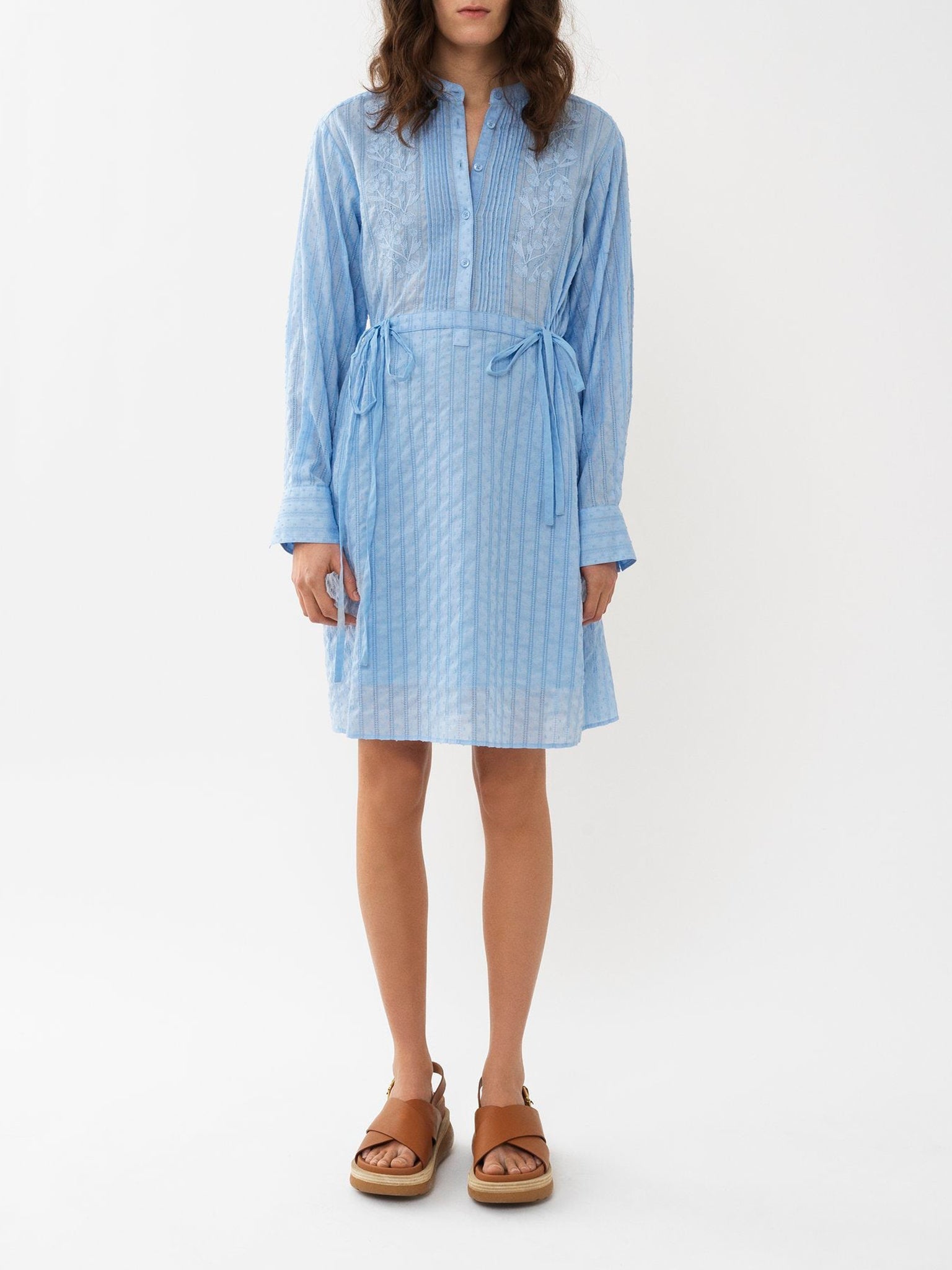 Robe chemise à col rond boutonnée & ceinturée - Tender Blue