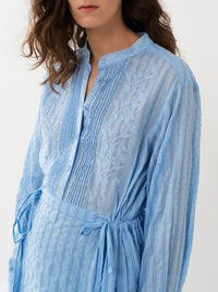 Robe chemise à col rond boutonnée & ceinturée - Tender Blue
