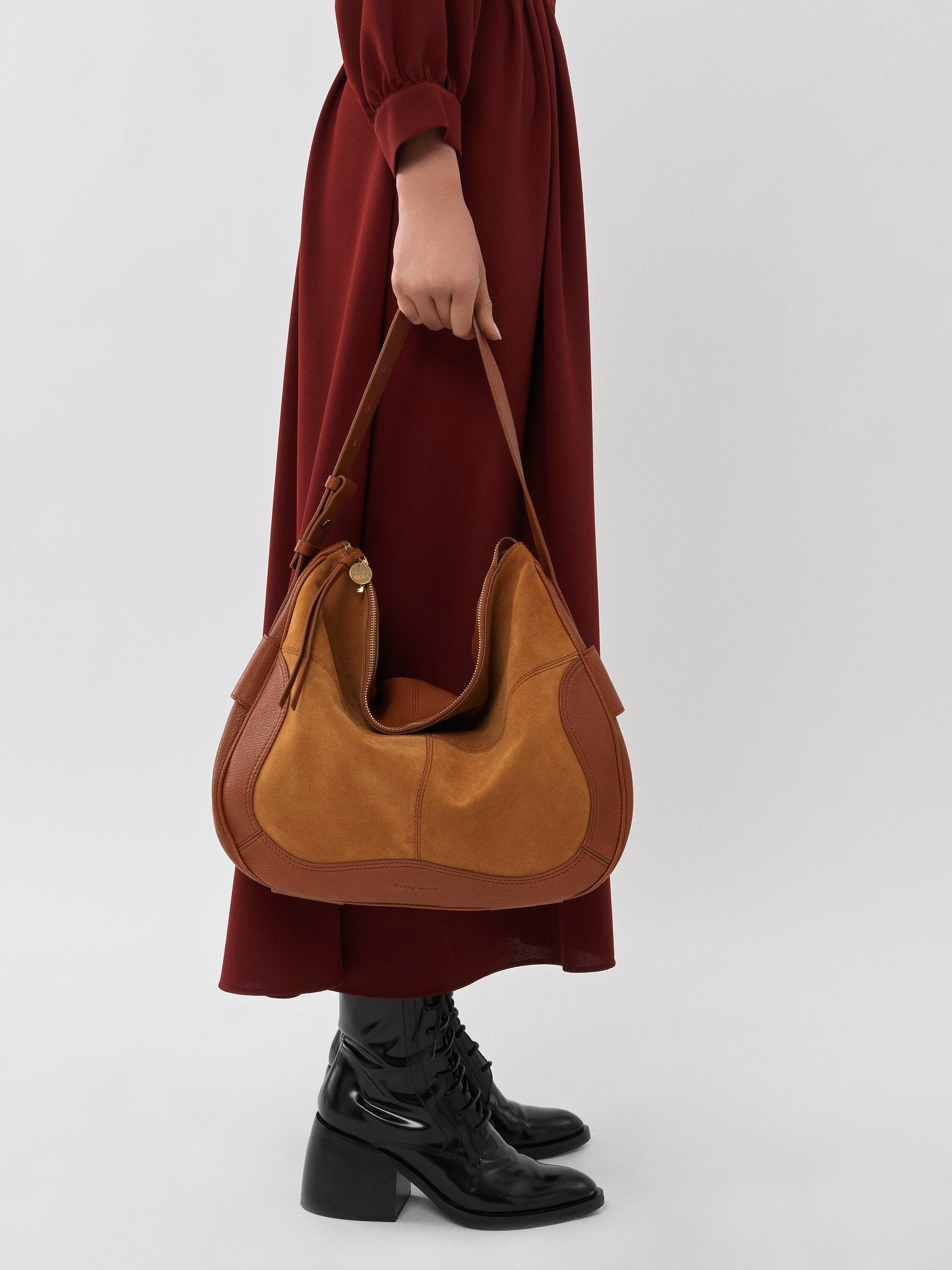 Sac hobo en vachette velours et cuir - Caramello