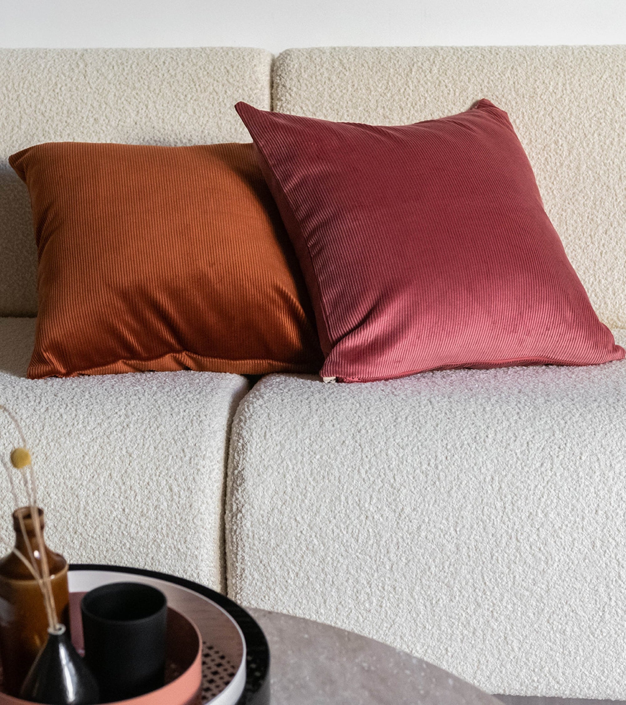 Coussin Carino en velours côtelé - Rose