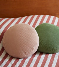Coussin Ciccio en velours côtelé - Rose pâle