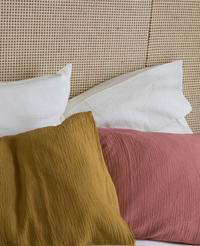 Taie d'oreiller Como en gaze de coton - Rose