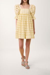 Robe avec broderies - Blanc