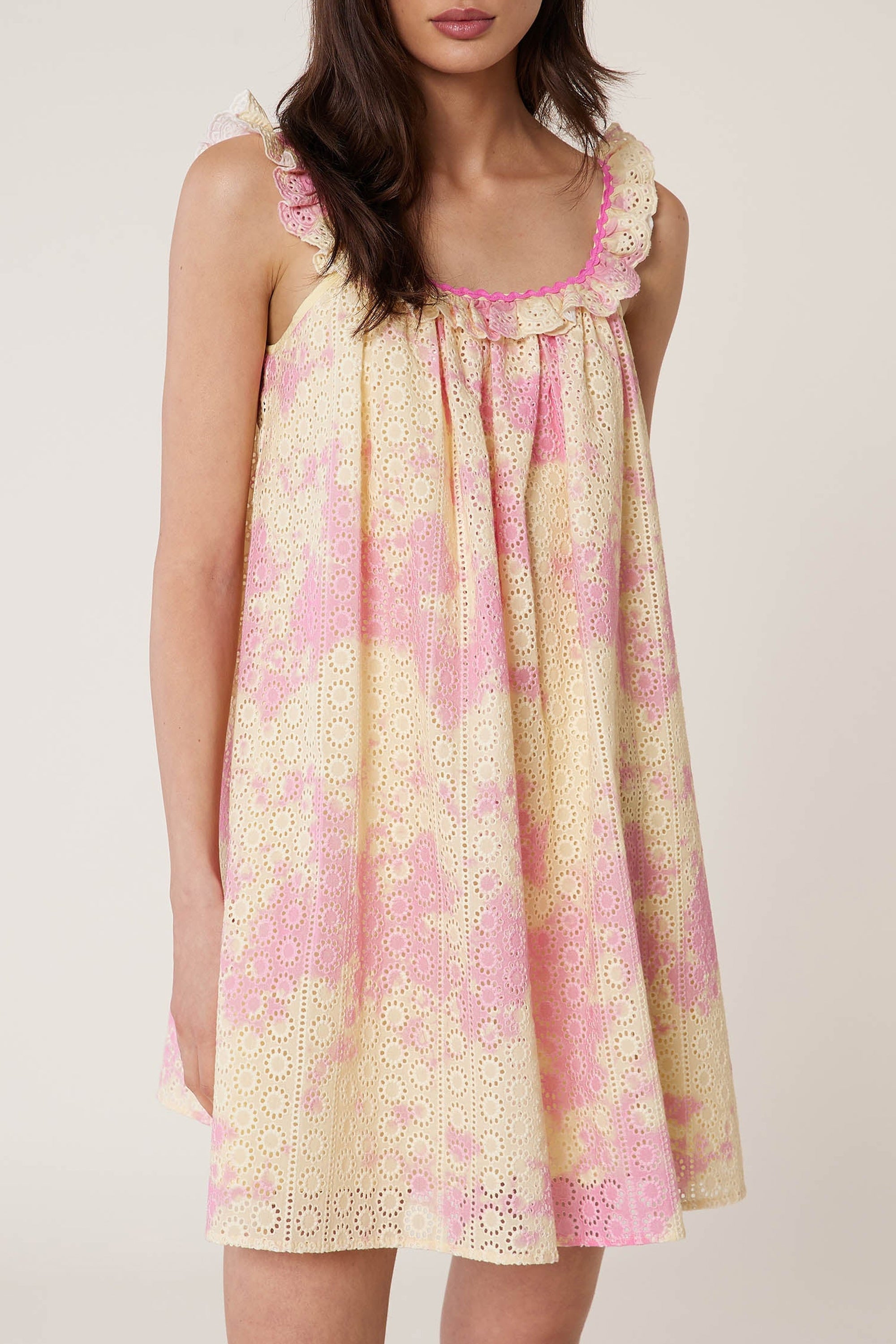 Robe nuisette avec broderies T&D - Multicolore