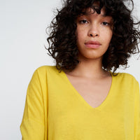 Pull à col V oversize extra fin en cachemire - Summer Yellow