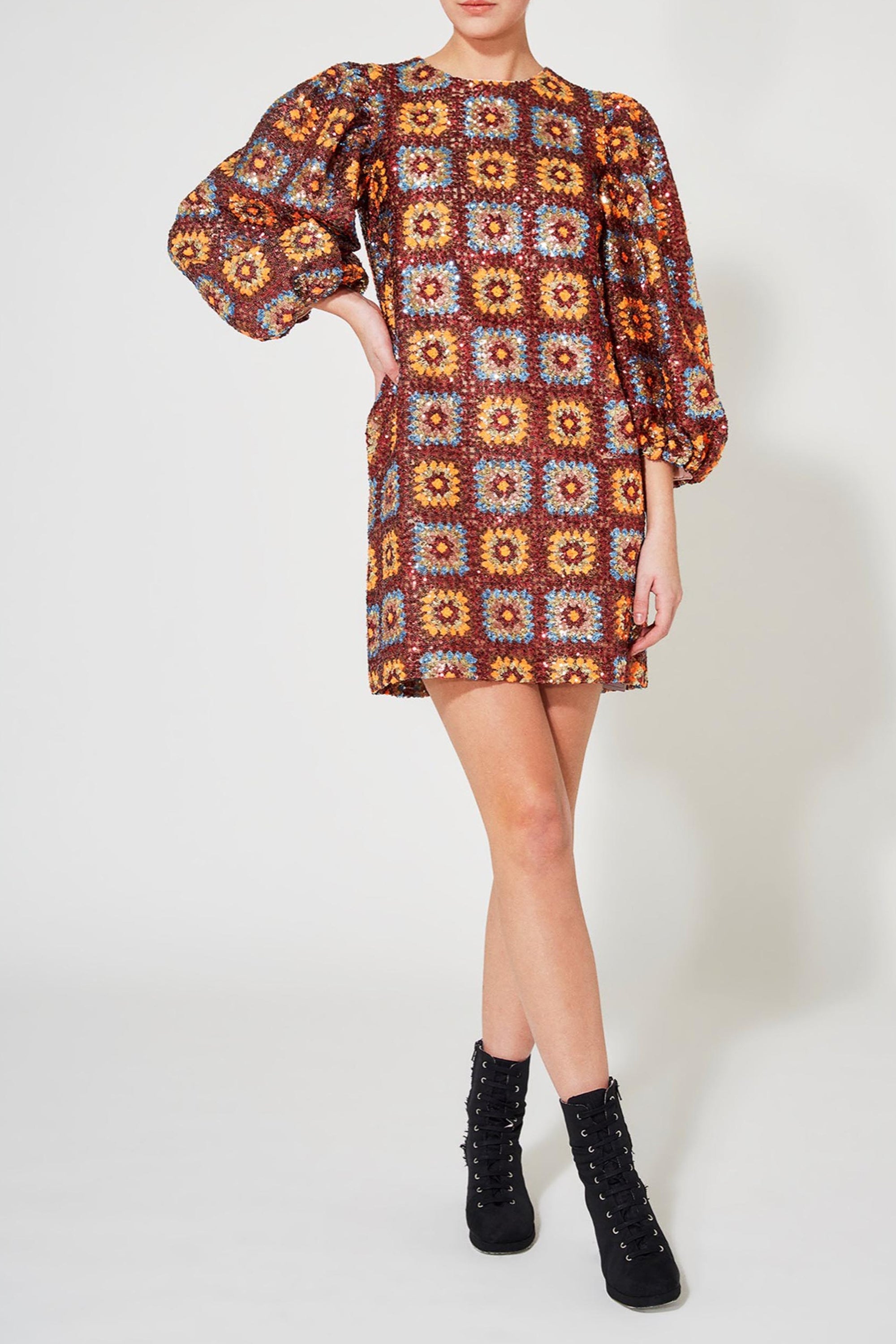 Robe courte en crochet à paillettes - Marron