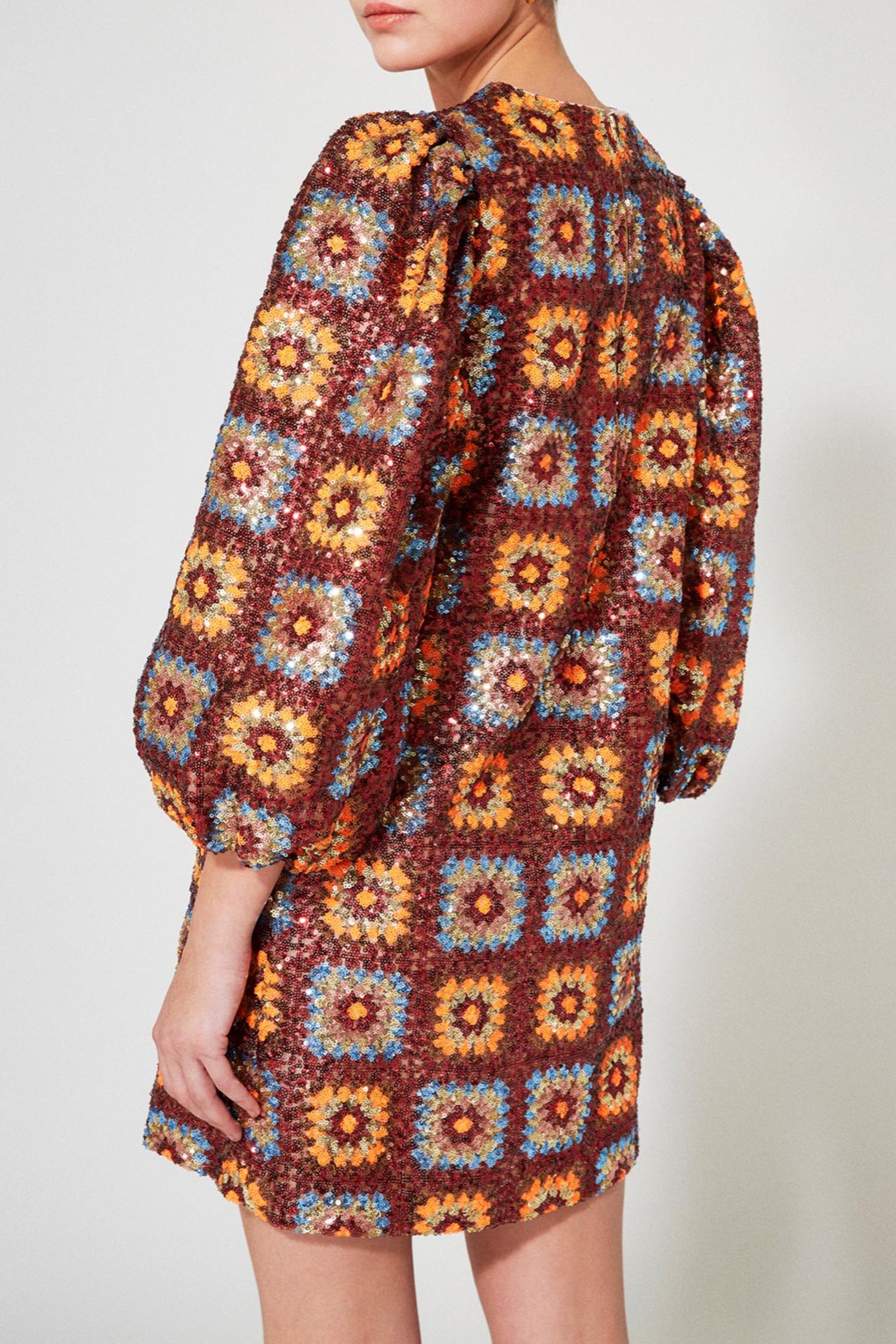 Robe courte en crochet à paillettes - Marron