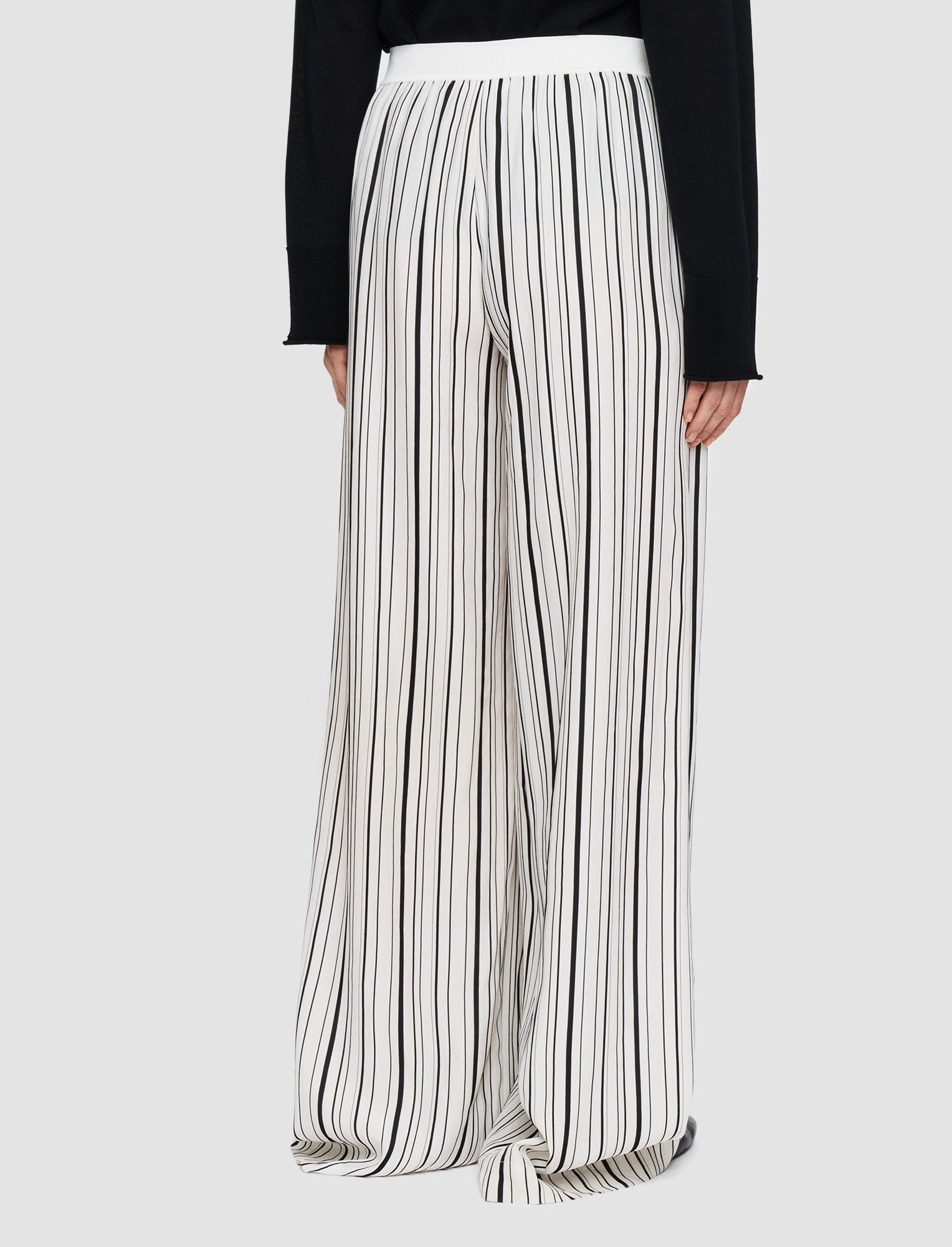 DJV /  4qty / 120€ / 34-5 / ST15%   Hulin-Pant-Silk Animation