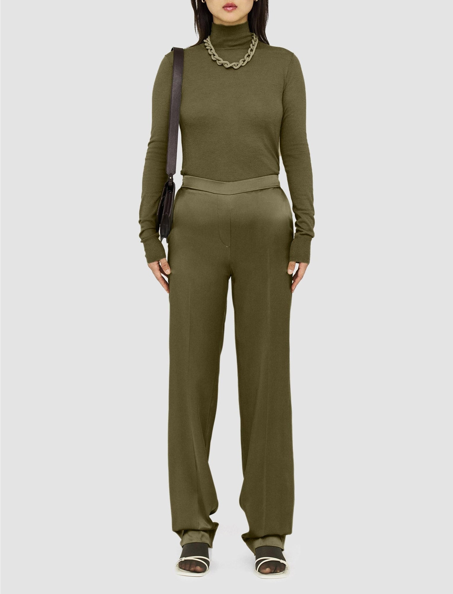 DJV /  4qty / 150€ / 1-1 / ST100%   Tova-Pant-Silk Satin