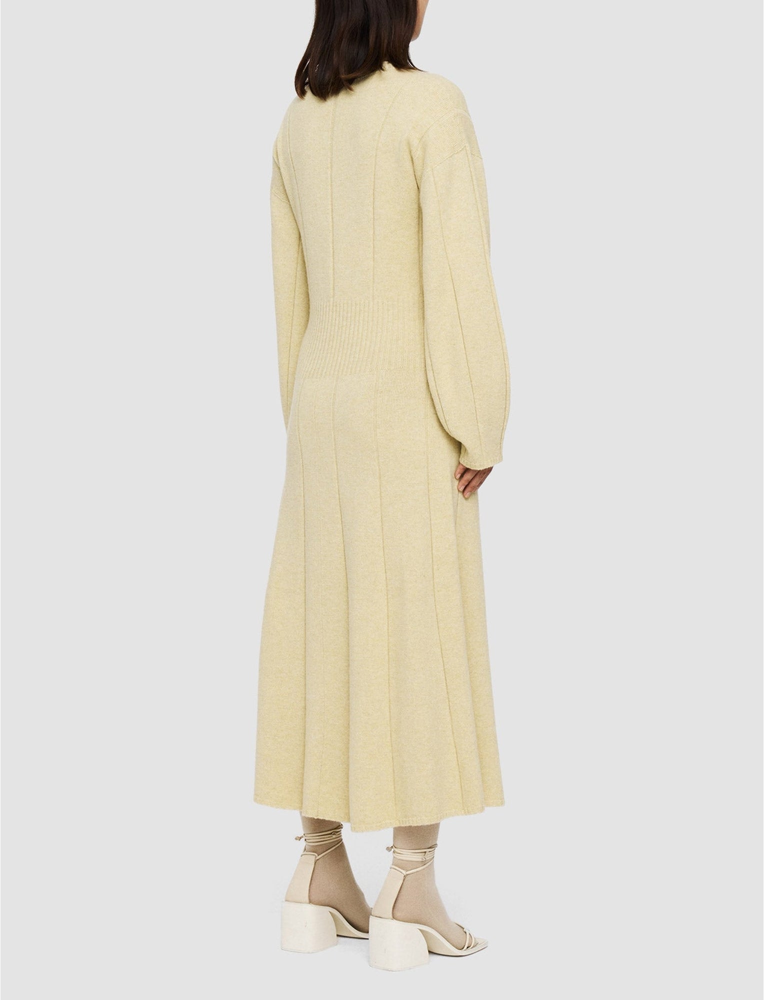 DJV /  5qty / 190€ / 29-2 / ST7%   Dress-Soft Wool