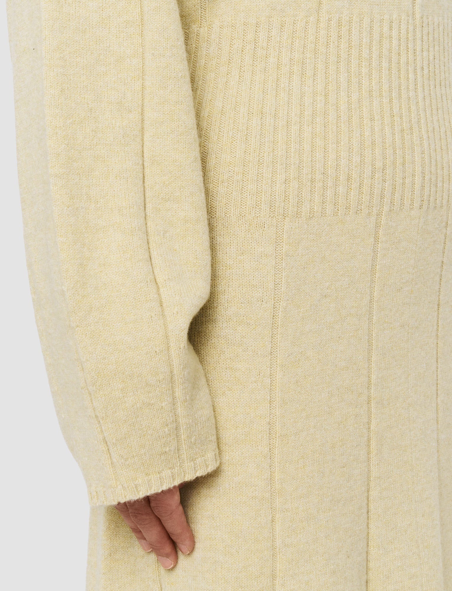 DJV /  5qty / 190€ / 29-2 / ST7%   Dress-Soft Wool