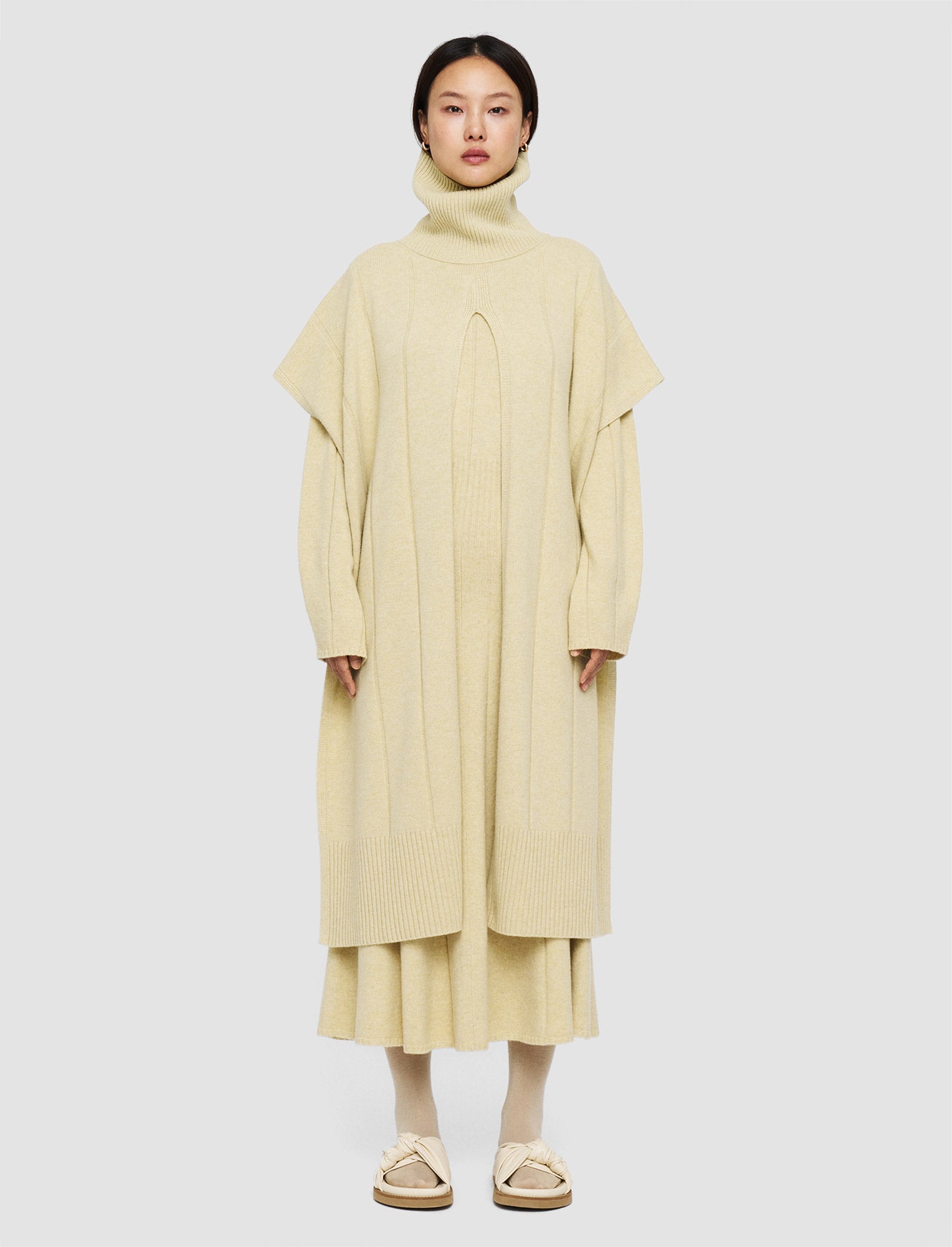 NEW / 2qty   Poncho-Soft Wool
