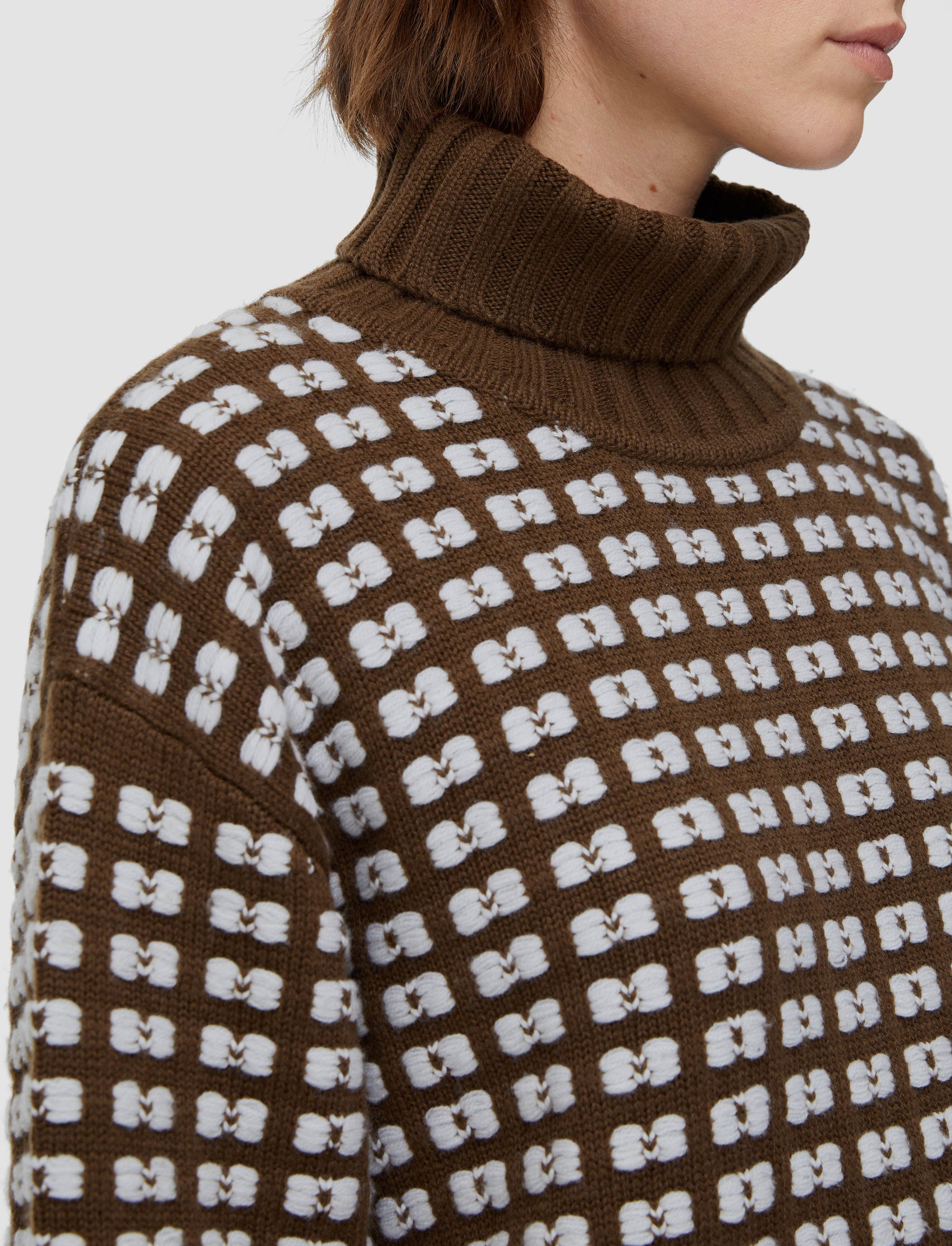 DJV /  3qty / 150€ / 1-1 / ST100%   High Nk Ls-Waffle Knit RWS