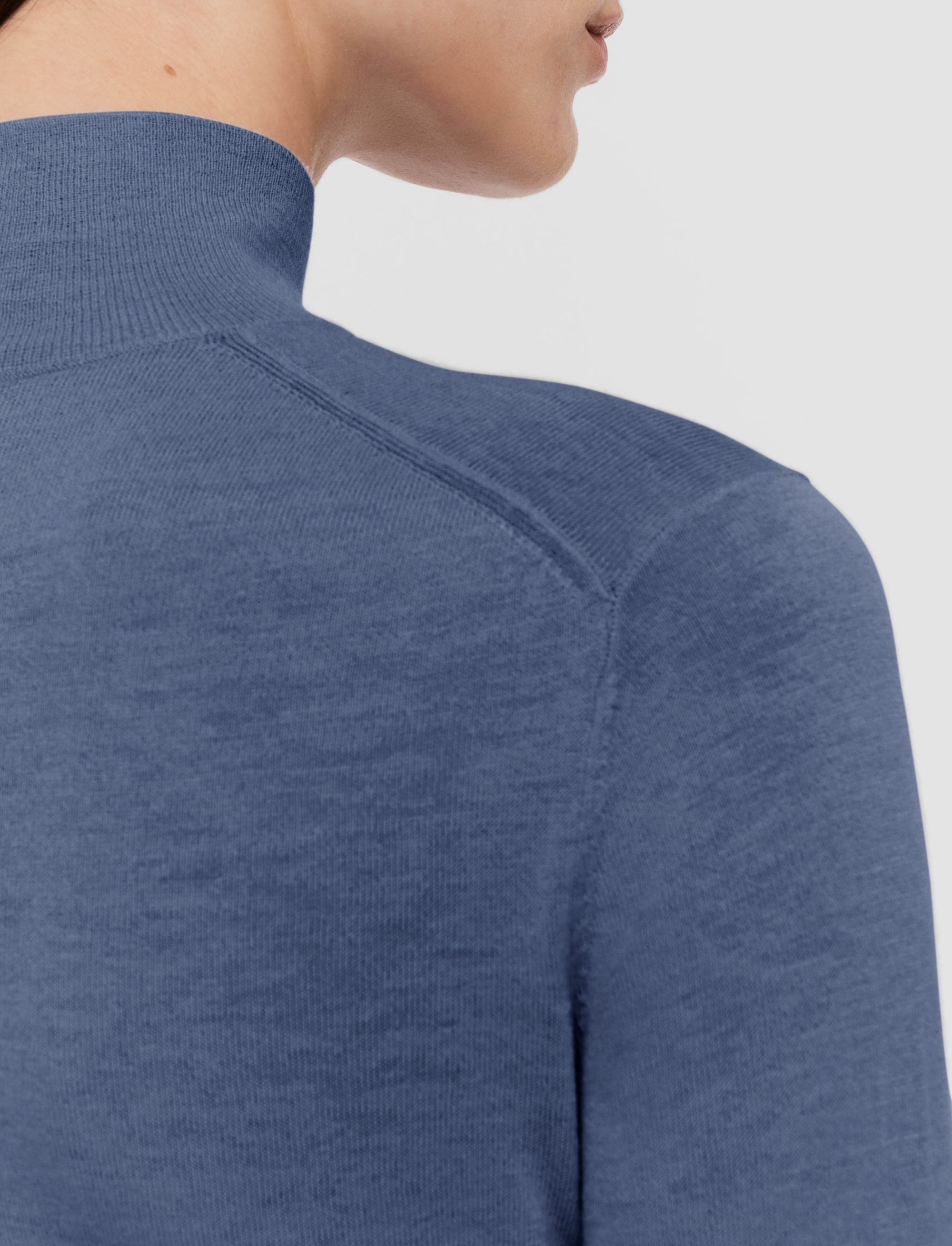NEW / 21qty   High Nk Ls-Cashair