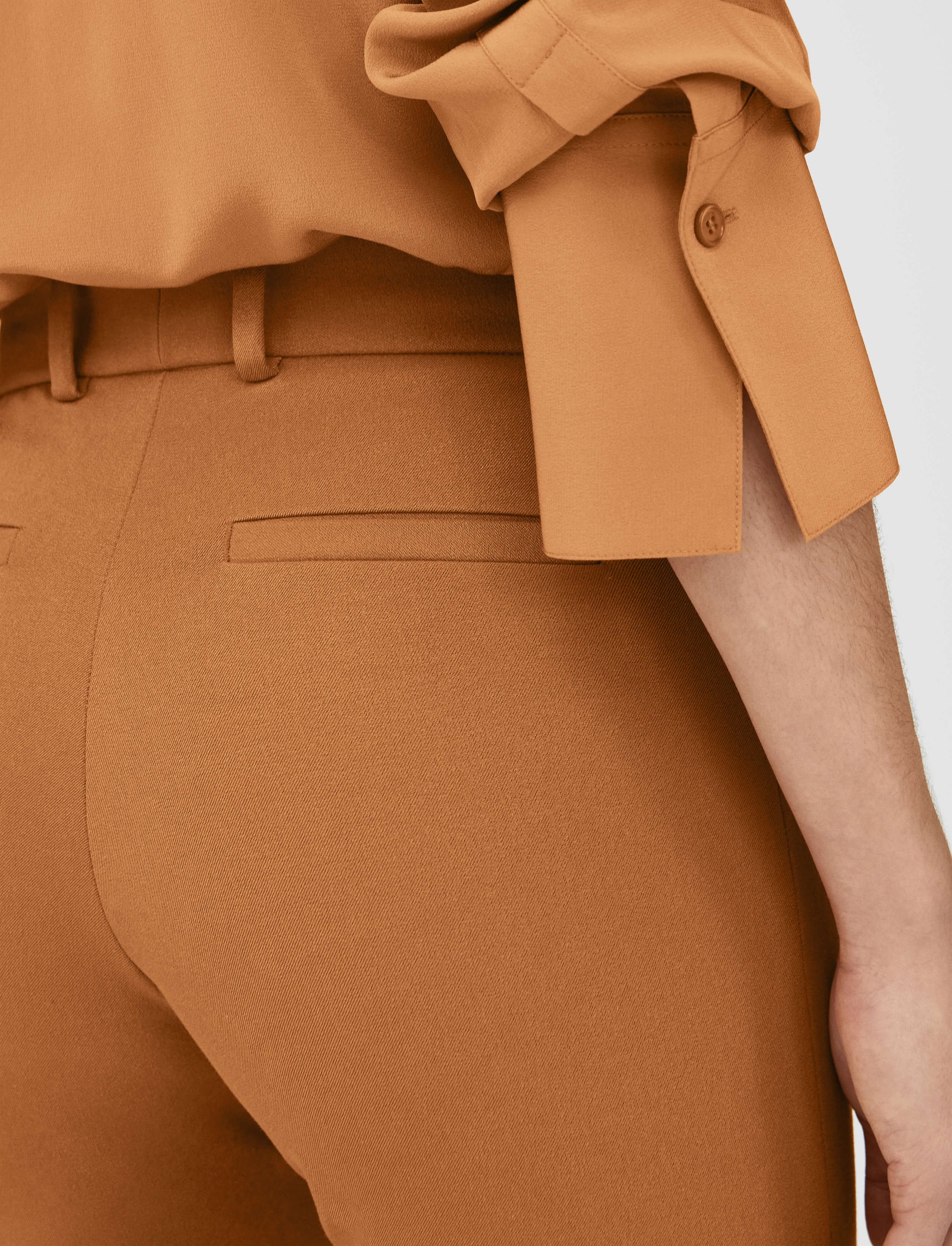 DJV /  16qty / 75€ / 42-4 / ST10%   New Eliston-Pant-Gab Str